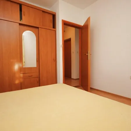 8315e Apartament *