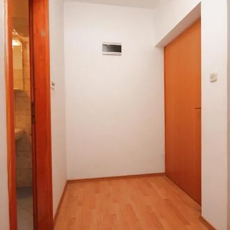8315e Apartament *